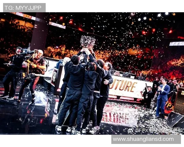 FPX战队在世界冠军杯积分榜中以57分稳居第一位置展现强劲实力实时新闻